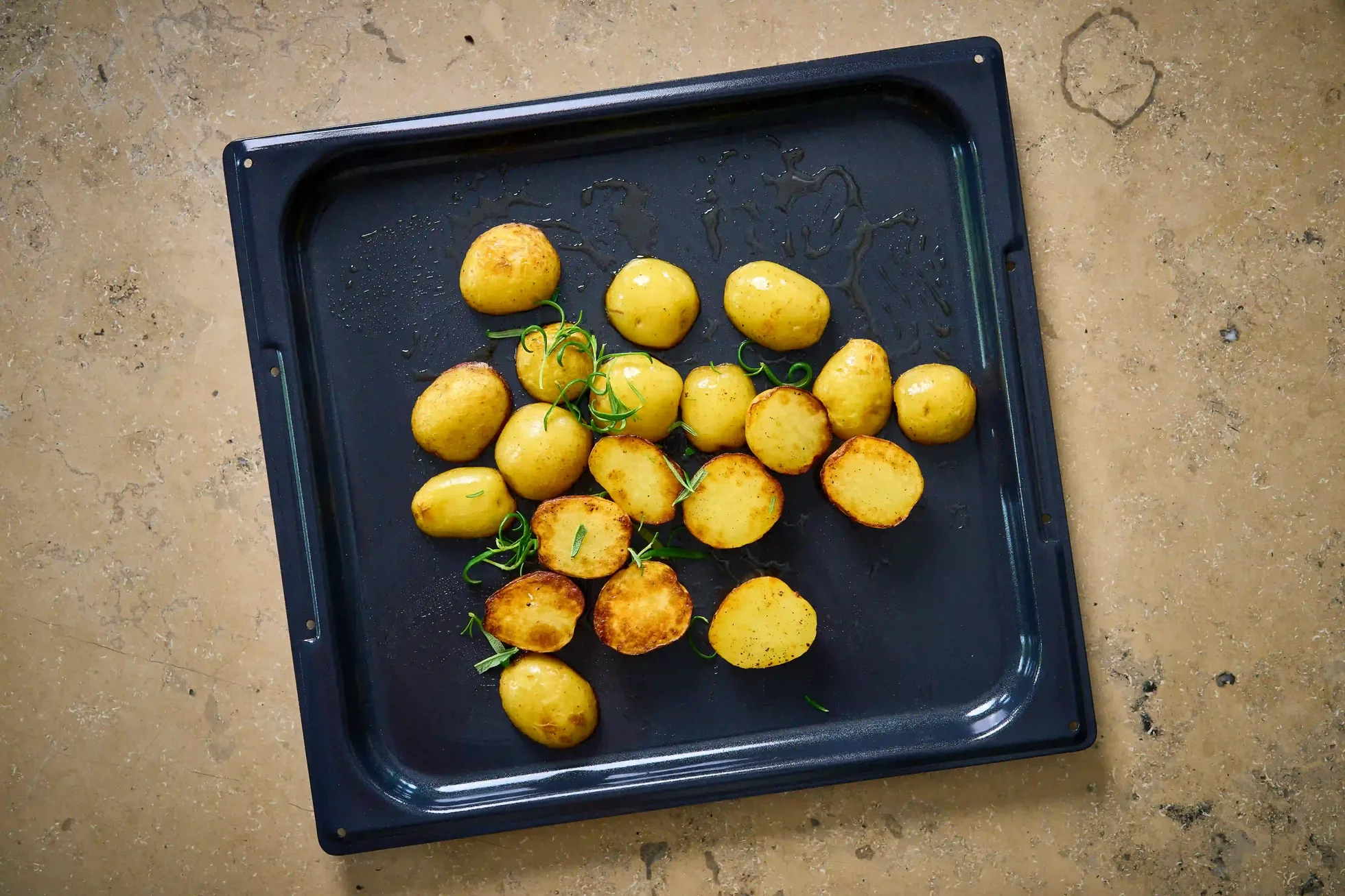 OneSheet-crispy-potatos-stekplat_04b78601-e0aa-4dff-a74c-79bd4b476956